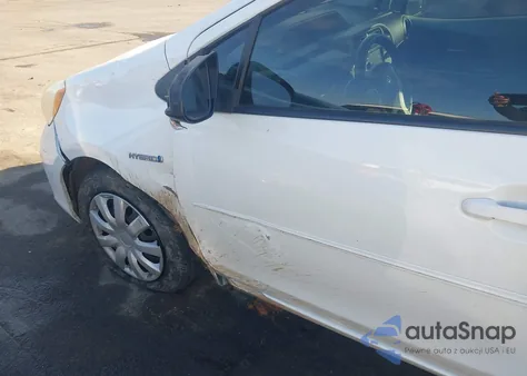 2013 Toyota Prius C Four from USA, damaged, VIN JTDKDTB30D1047003